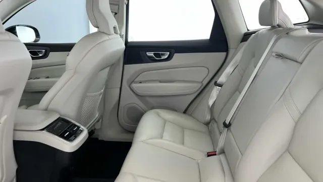 Vehicle Thumbnail 9