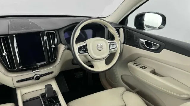 Vehicle Thumbnail 10