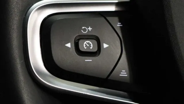 Vehicle Thumbnail 11