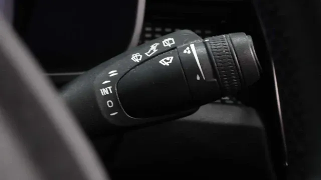 Vehicle Thumbnail 14
