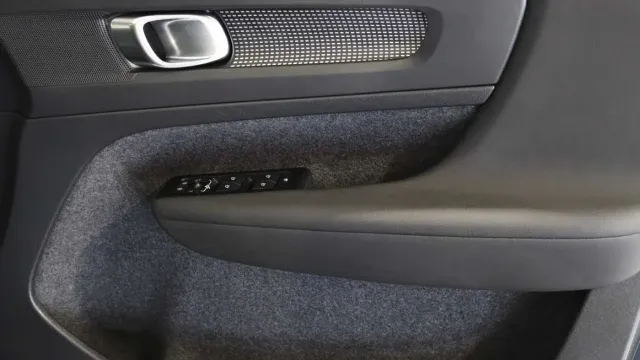 Vehicle Thumbnail 17