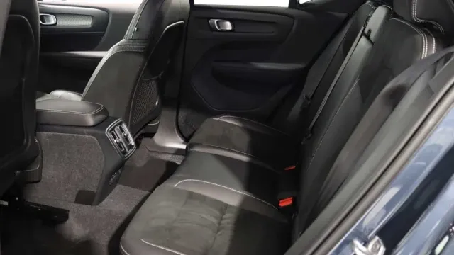 Vehicle Thumbnail 19