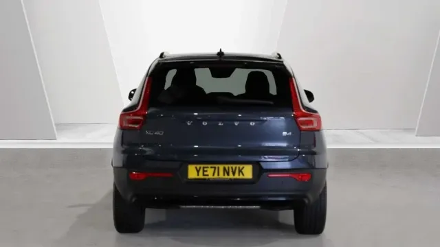 Vehicle Thumbnail 34
