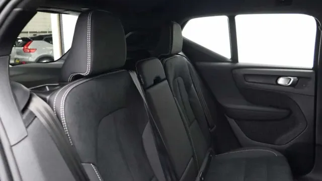 Vehicle Thumbnail 7