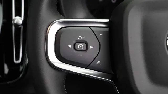 Vehicle Thumbnail 14