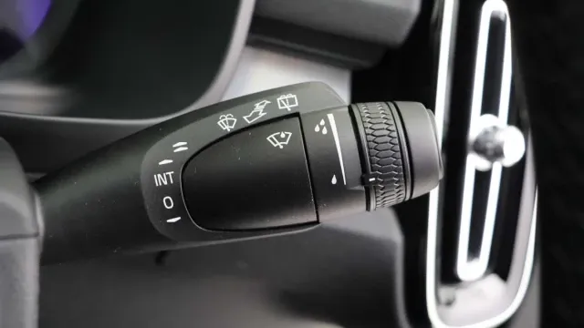 Vehicle Thumbnail 16
