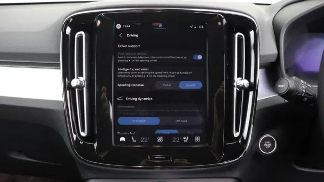 Vehicle Thumbnail 40