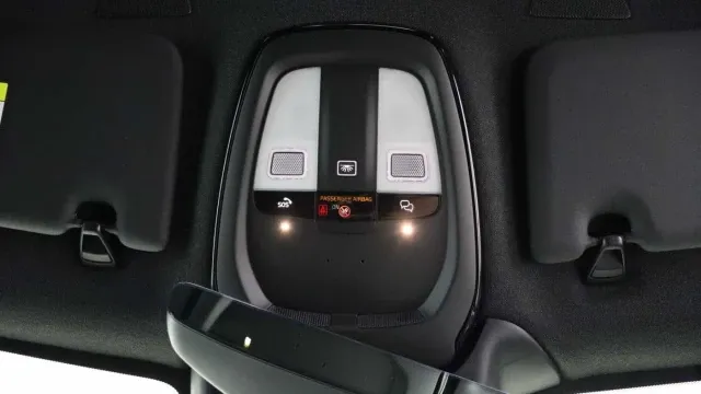Vehicle Thumbnail 46