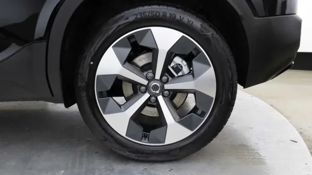 Vehicle Thumbnail 57