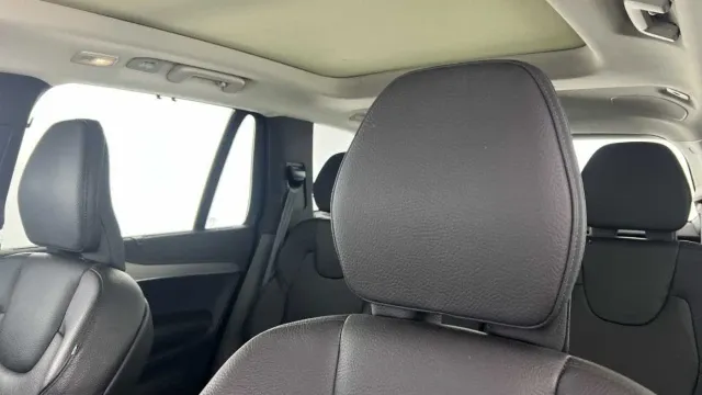 Vehicle Thumbnail 3