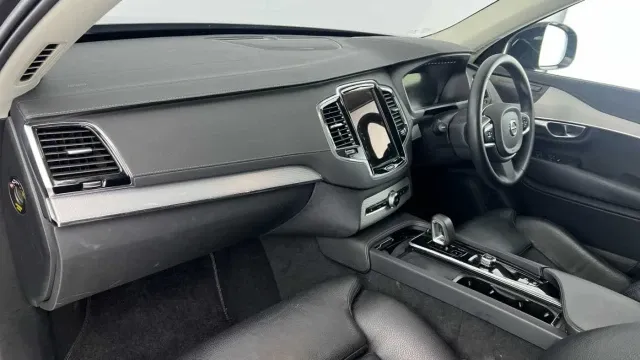 Vehicle Thumbnail 8