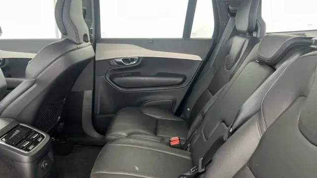 Vehicle Thumbnail 9