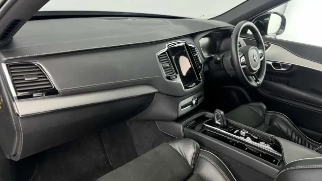 Vehicle Thumbnail 8