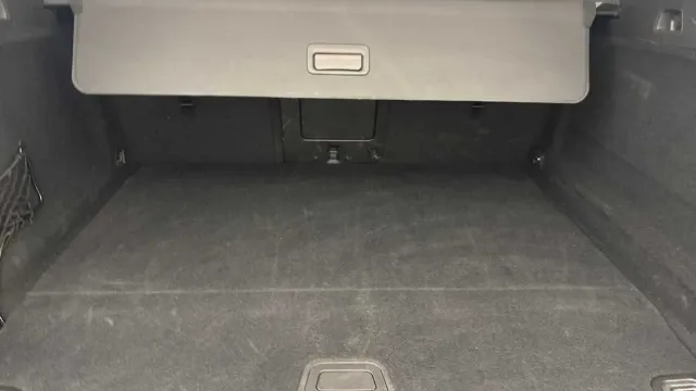 Vehicle Thumbnail 6