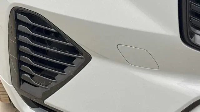 Vehicle Thumbnail 16