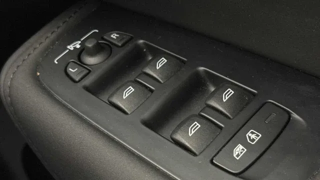 Vehicle Thumbnail 18
