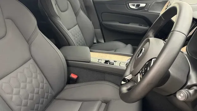 Vehicle Thumbnail 22