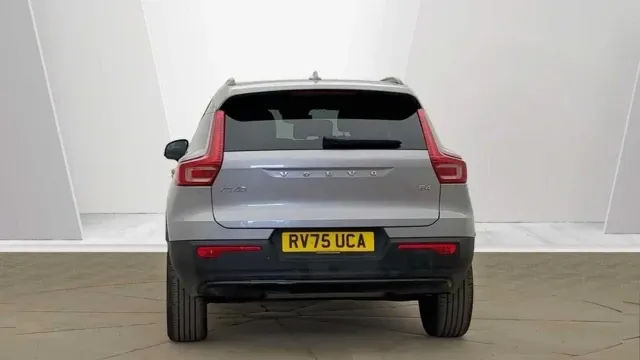 Vehicle Thumbnail 4