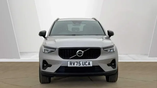 Vehicle Thumbnail 8