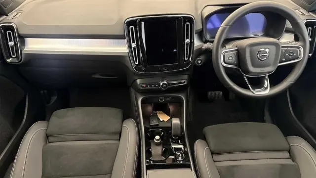 Vehicle Thumbnail 9