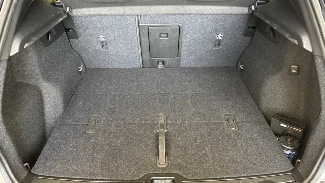 Vehicle Thumbnail 13
