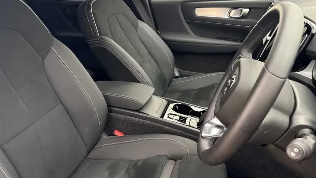 Vehicle Thumbnail 28