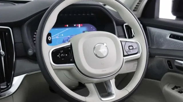 Vehicle Thumbnail 2