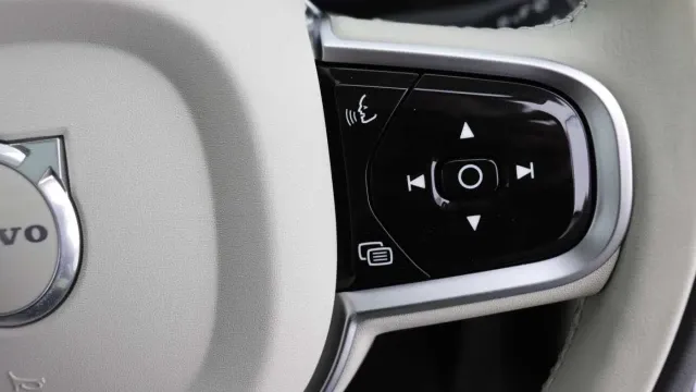 Vehicle Thumbnail 15