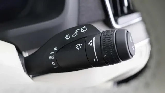Vehicle Thumbnail 16