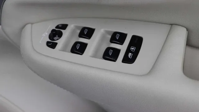 Vehicle Thumbnail 17