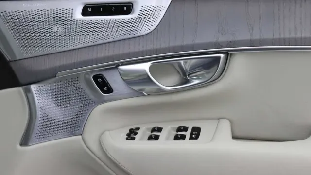 Vehicle Thumbnail 21