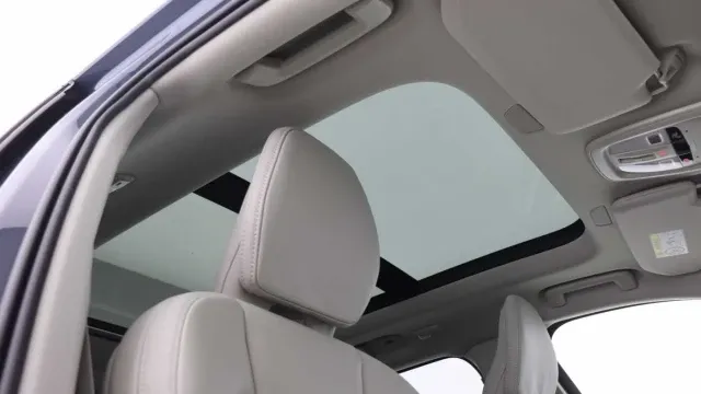 Vehicle Thumbnail 24