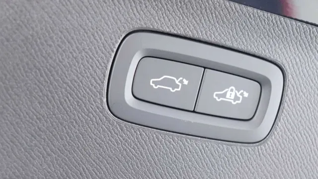 Vehicle Thumbnail 28