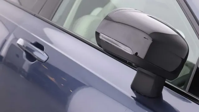 Vehicle Thumbnail 29