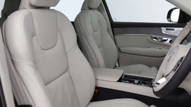 Vehicle Thumbnail 44