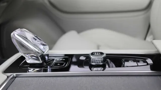 Vehicle Thumbnail 46