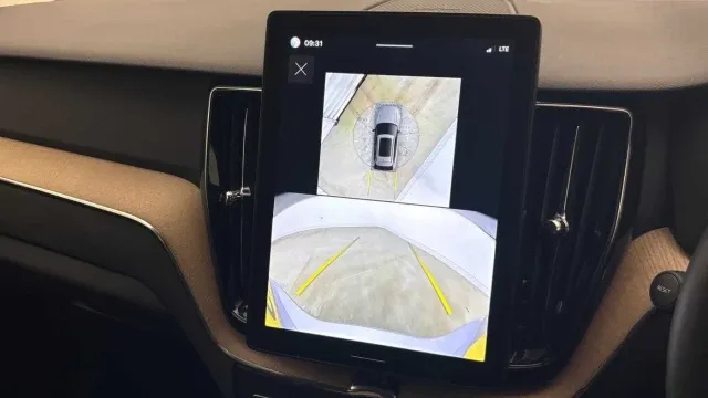 Vehicle Thumbnail 38