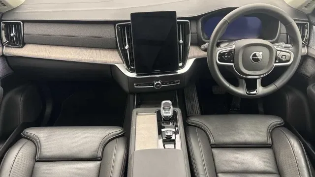 Vehicle Thumbnail 2