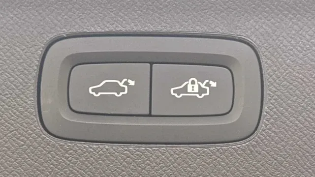 Vehicle Thumbnail 11
