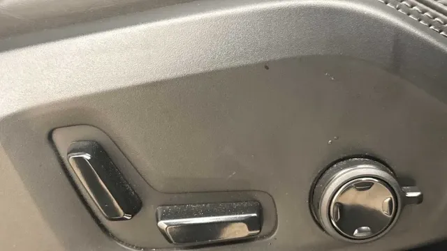 Vehicle Thumbnail 21