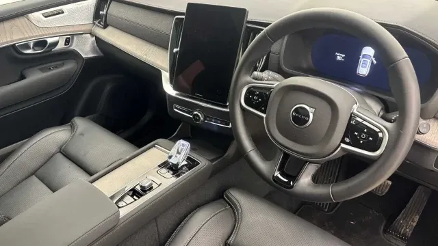 Vehicle Thumbnail 43