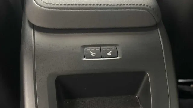 Vehicle Thumbnail 9