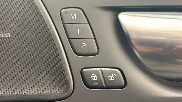 Vehicle Thumbnail 19