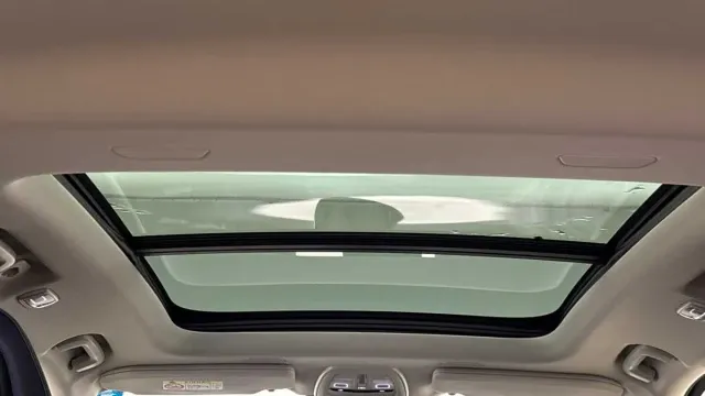 Vehicle Thumbnail 10
