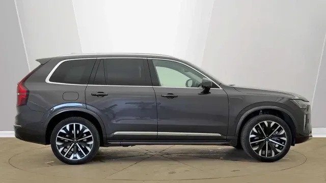 Vehicle Thumbnail 12