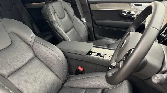 Vehicle Thumbnail 22