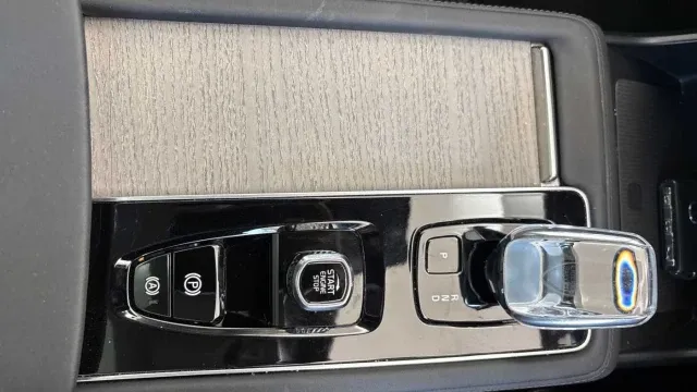 Vehicle Thumbnail 26