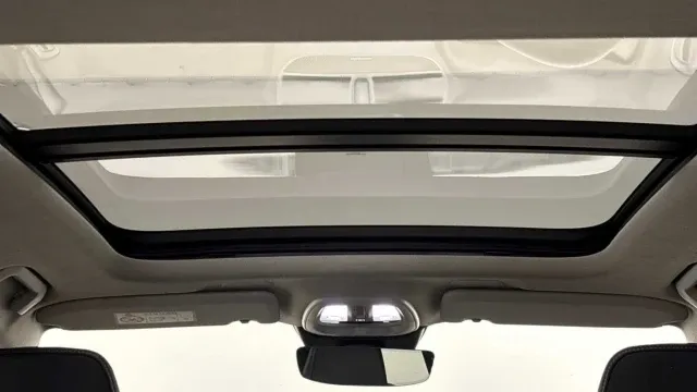 Vehicle Thumbnail 10