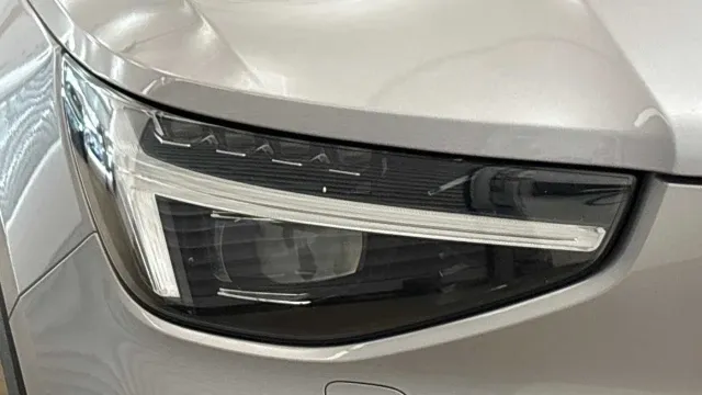 Vehicle Thumbnail 15