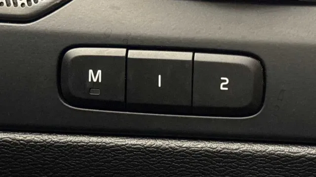 Vehicle Thumbnail 19